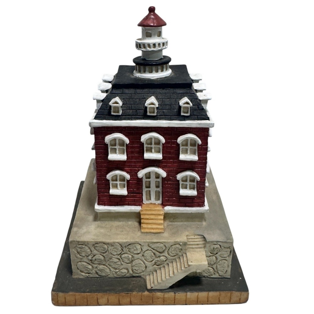 Scaasis Originals 1996 New London Ledge CT Lighthouse Figurine Nautical Decor